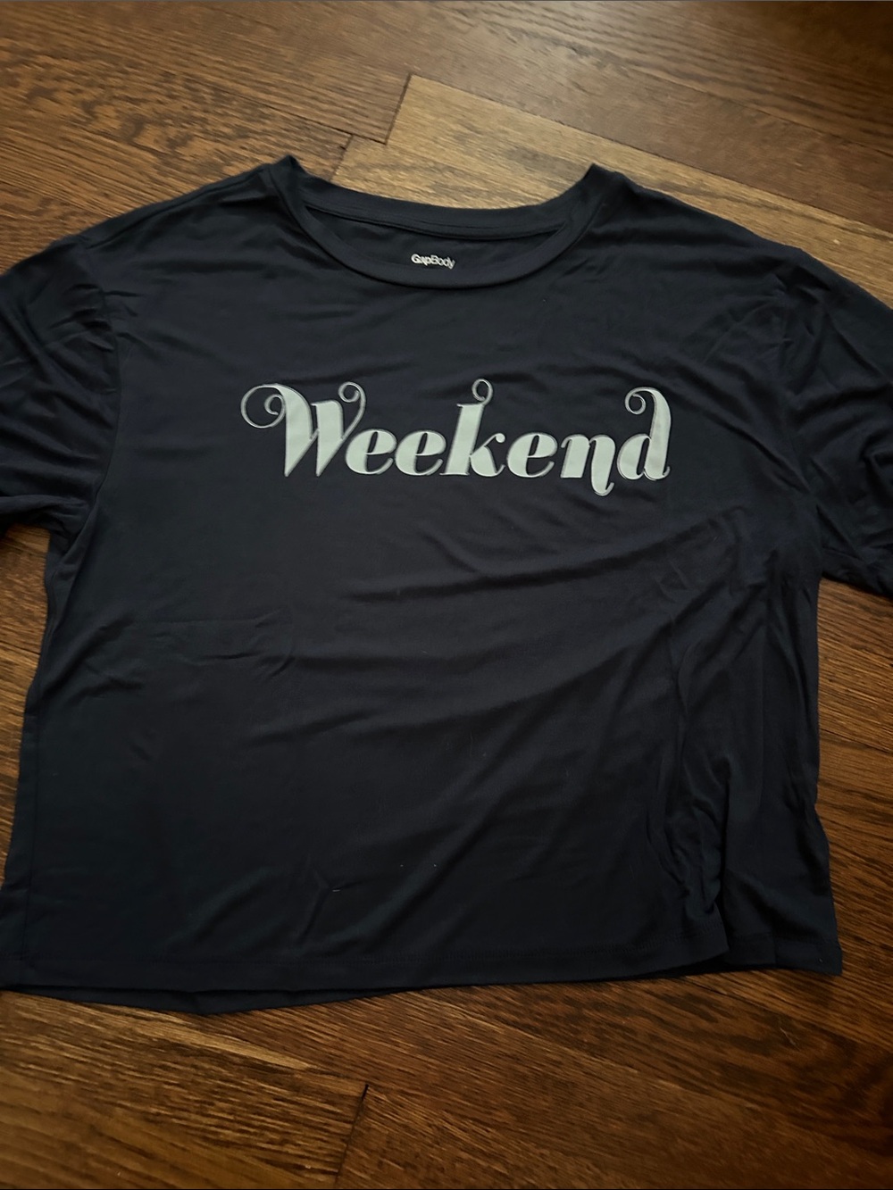 Gap body Weekend Graphic Tee - Navy with White Script